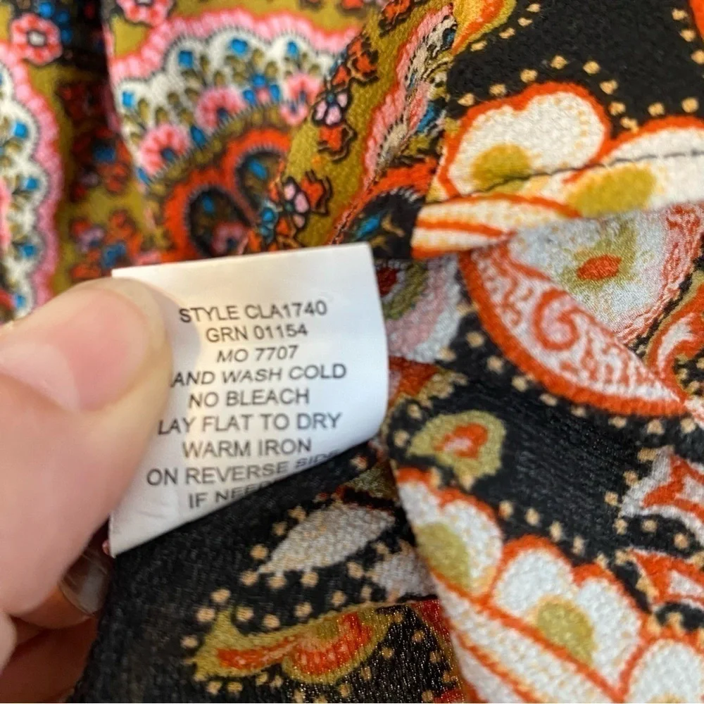 Fig & Flower Boho or Cottage Core Floral Vibrant Loose Fitting Blouse Size S - Picture 6 of 8